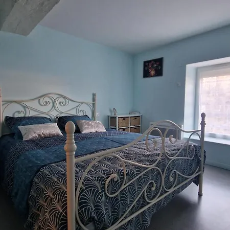 Les Lauriers Bed & Breakfast *