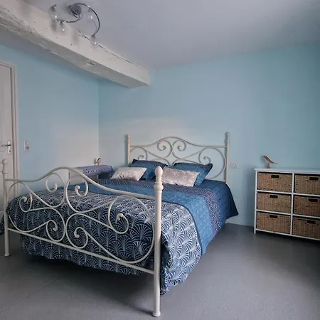 Les Lauriers Bed & Breakfast